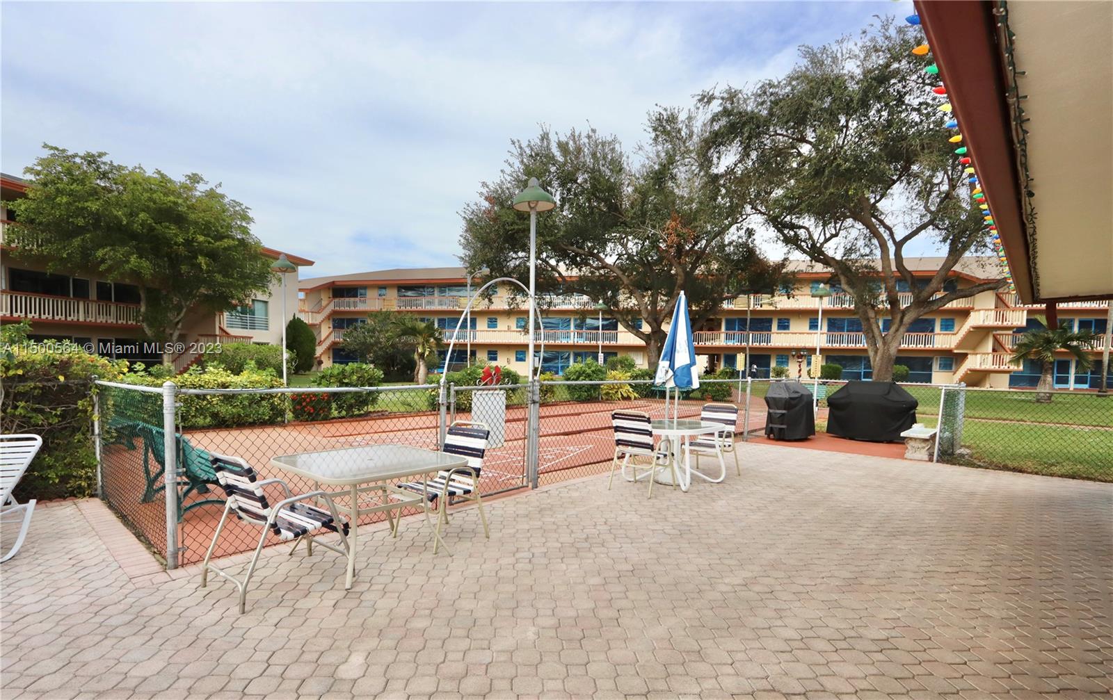 BEVERLY HILLS CONDO NUMBE - Residential