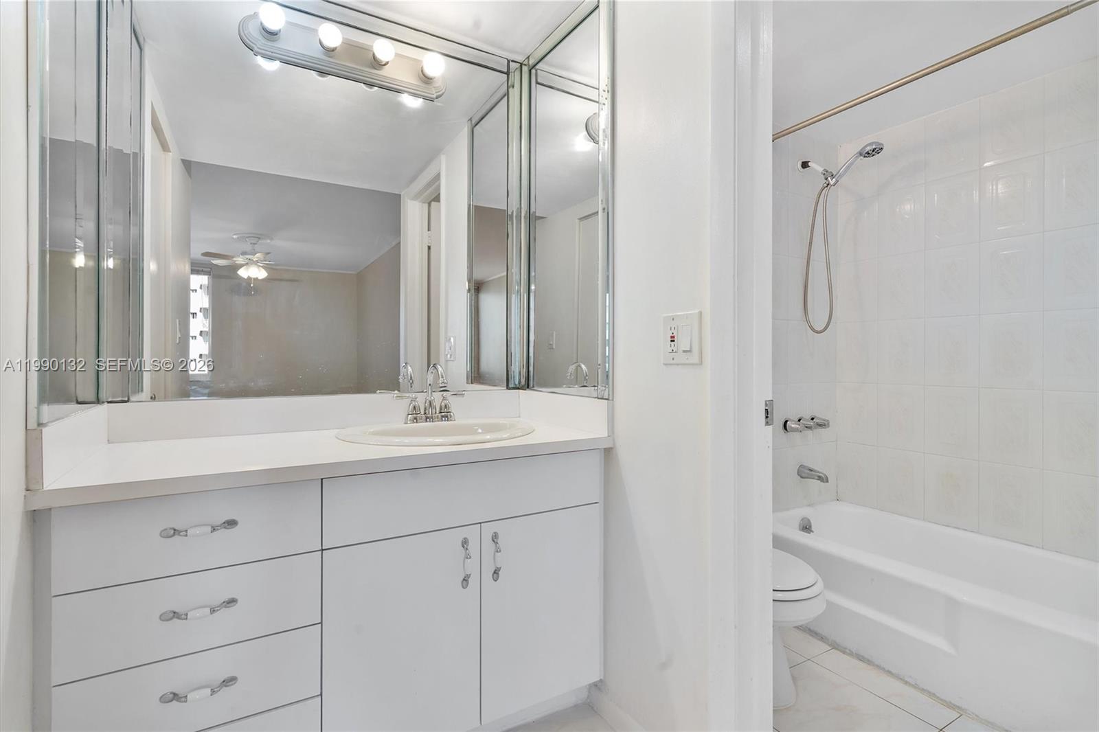 CARIBBEAN BREEZE CONDO - Residential