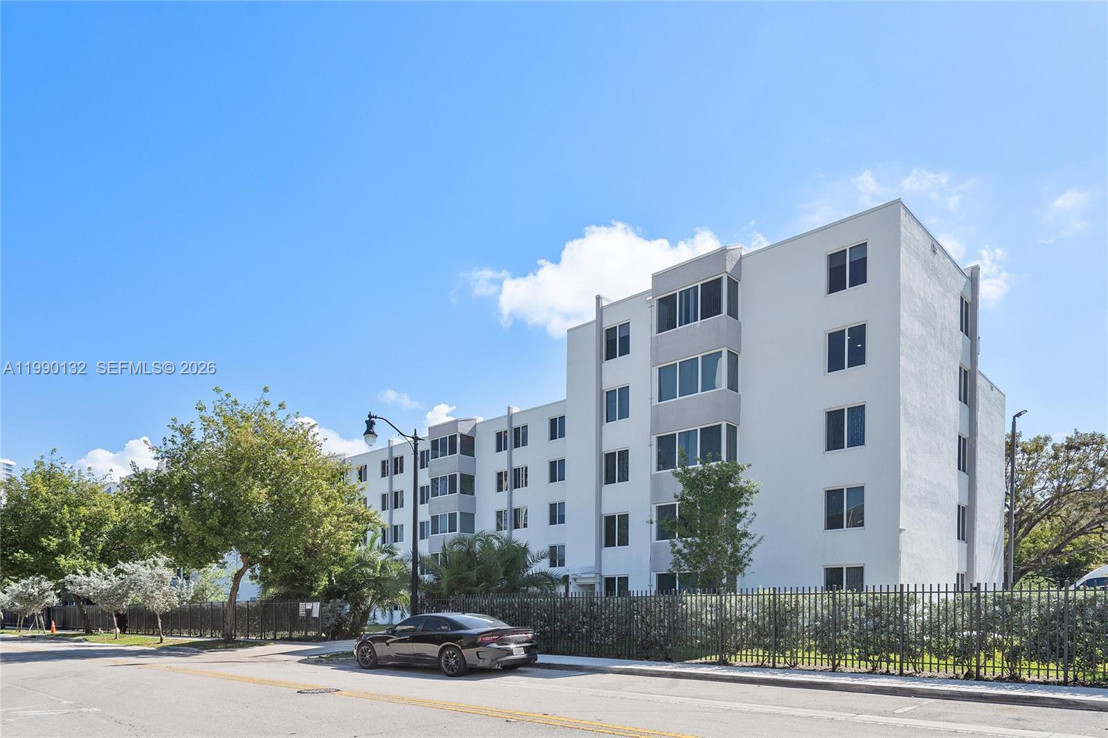 CARIBBEAN BREEZE CONDO - Residential