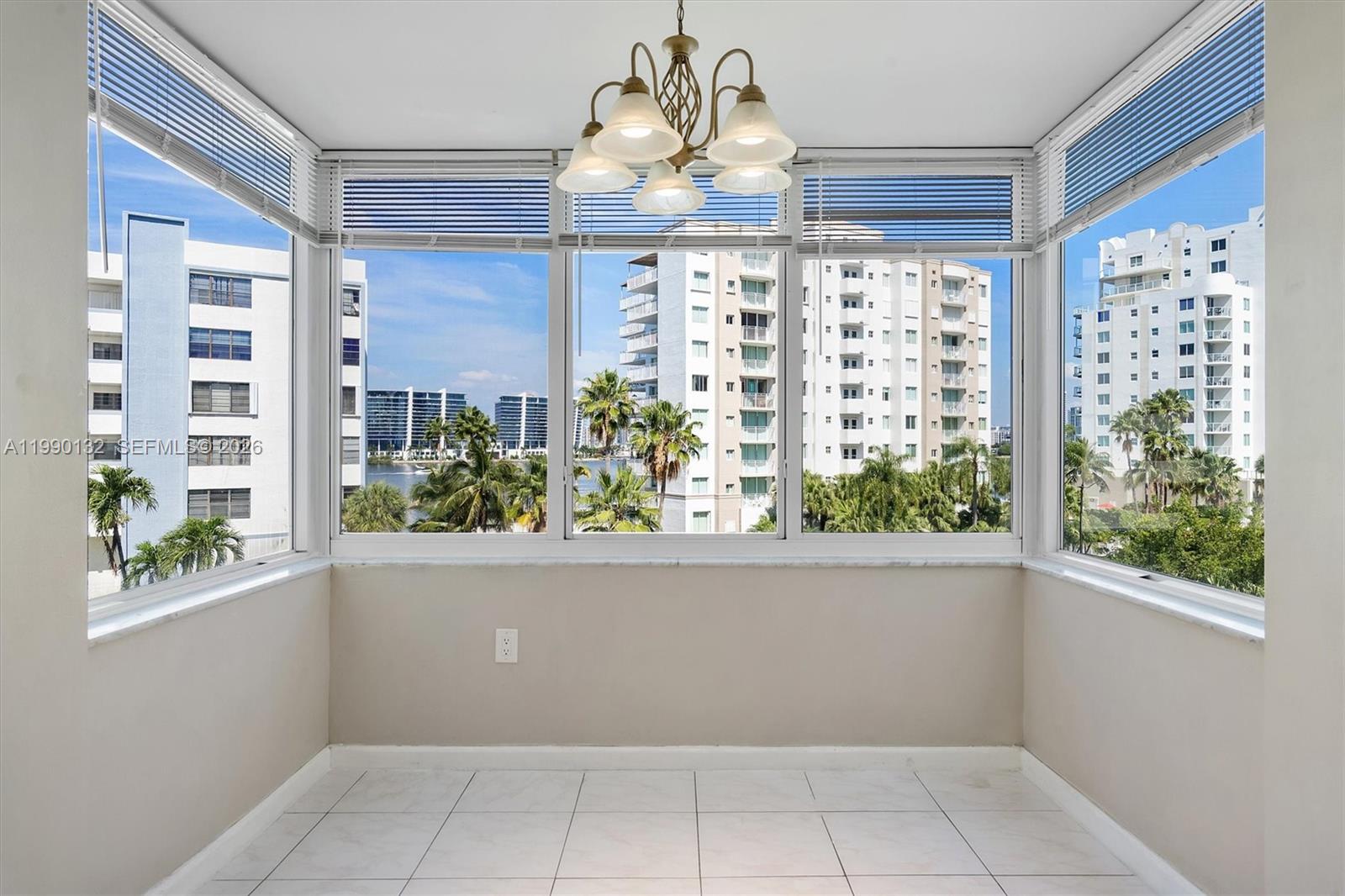 CARIBBEAN BREEZE CONDO - Residential