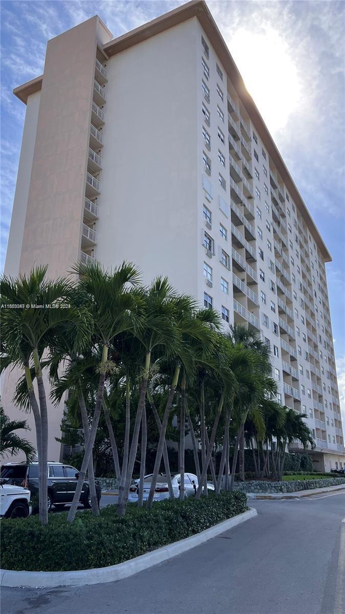 COASTAL TOWERS CONDO - Residential Lease