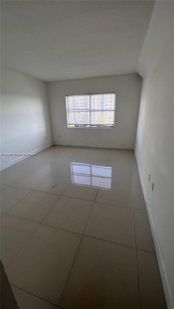 COASTAL TOWERS CONDO - Residential Lease