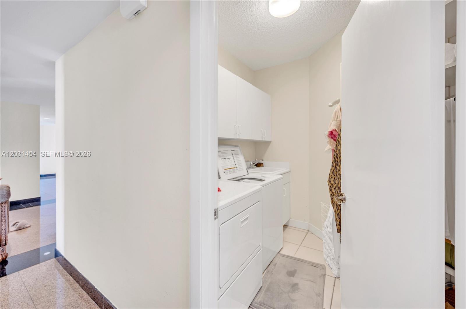2000 ISL BLVD WILLIAMS IS - Residential