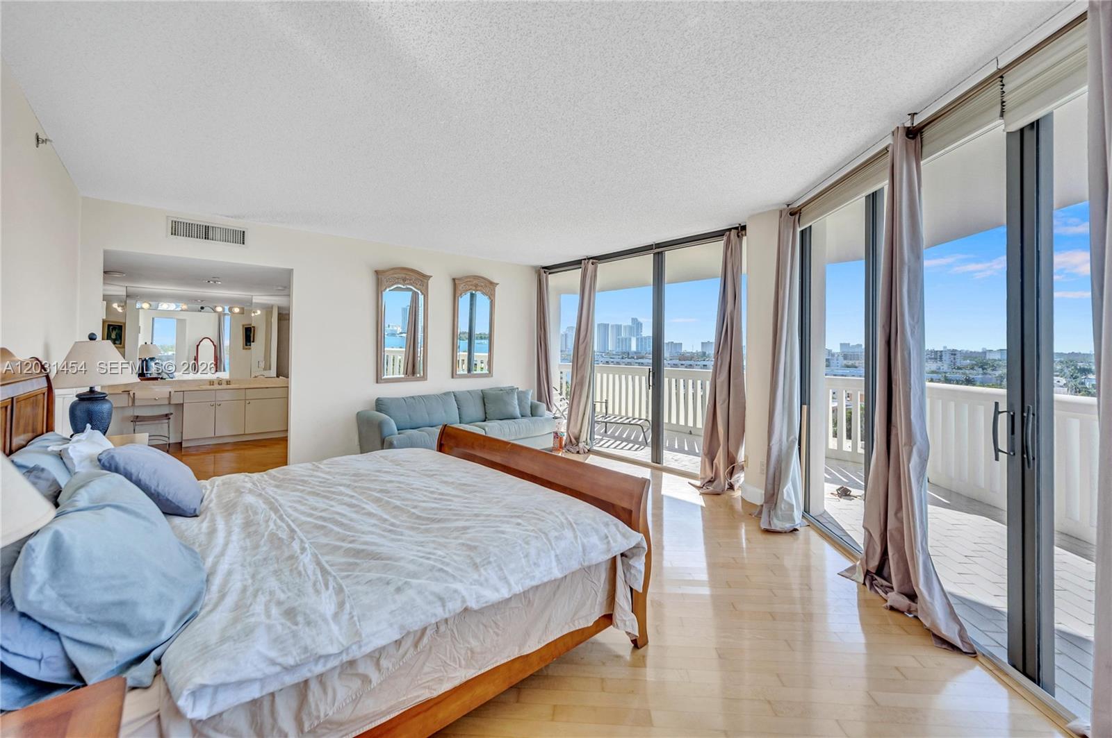 2000 ISL BLVD WILLIAMS IS - Residential