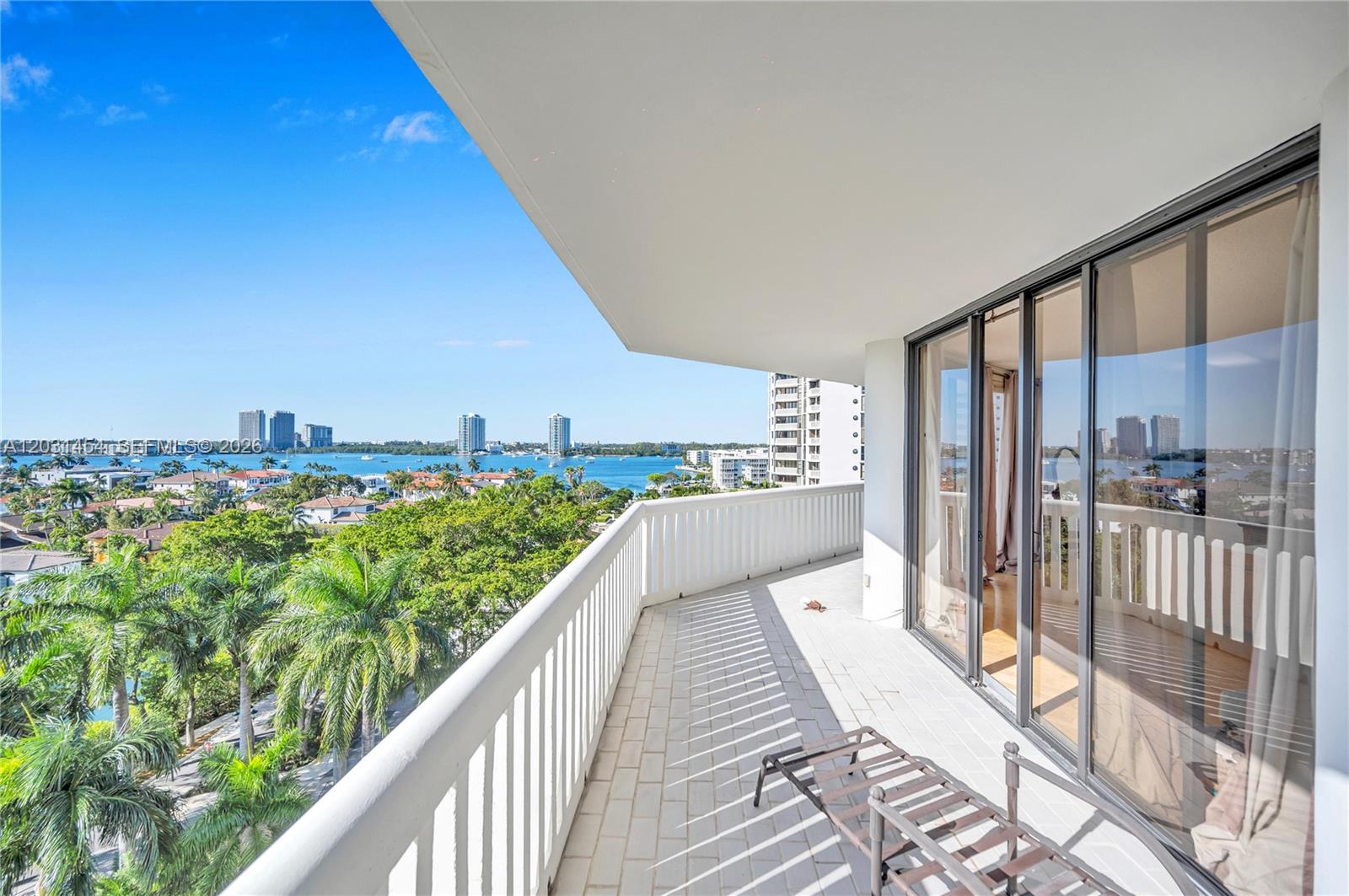 2000 ISL BLVD WILLIAMS IS - Residential