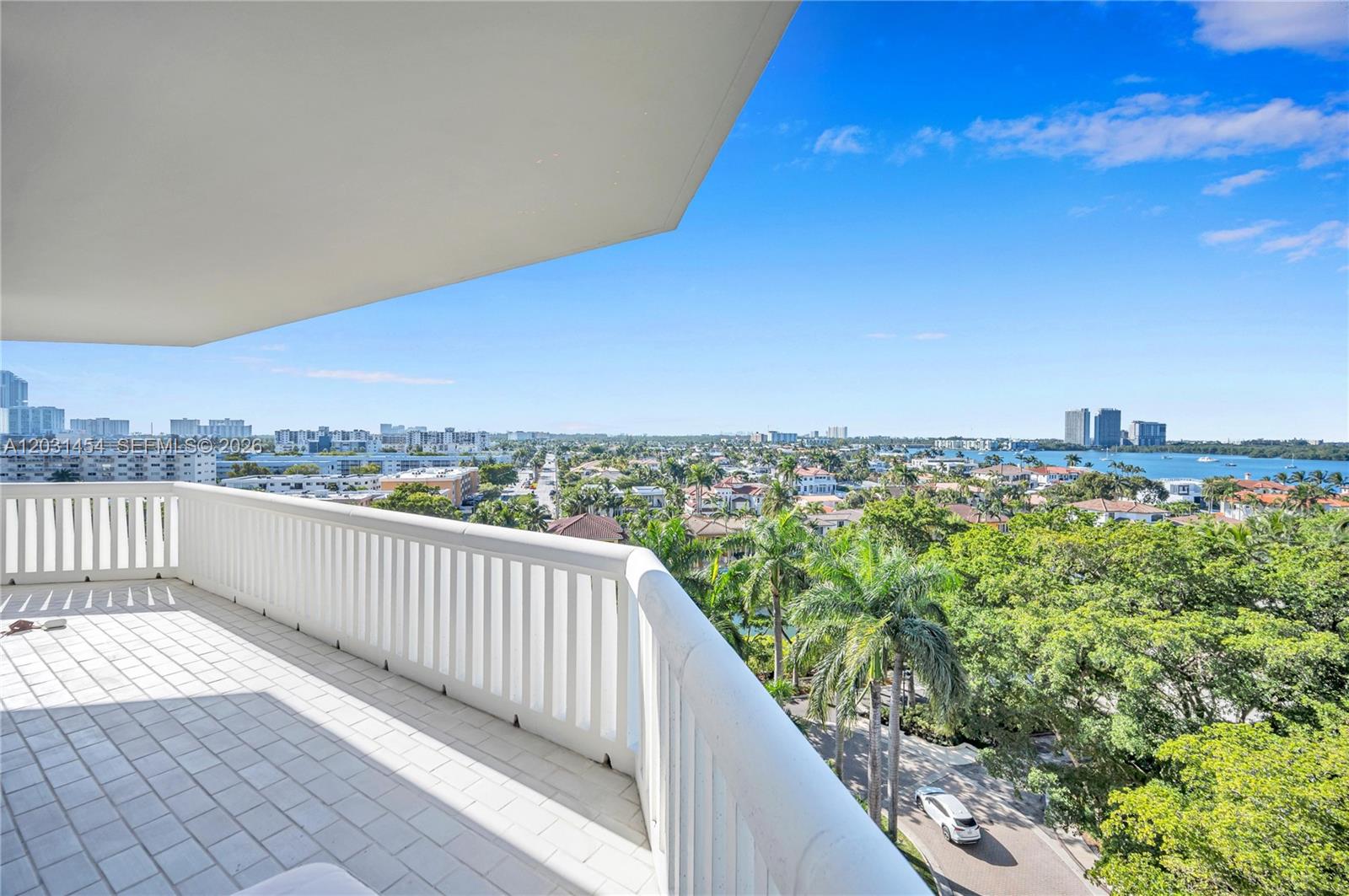 2000 ISL BLVD WILLIAMS IS - Residential