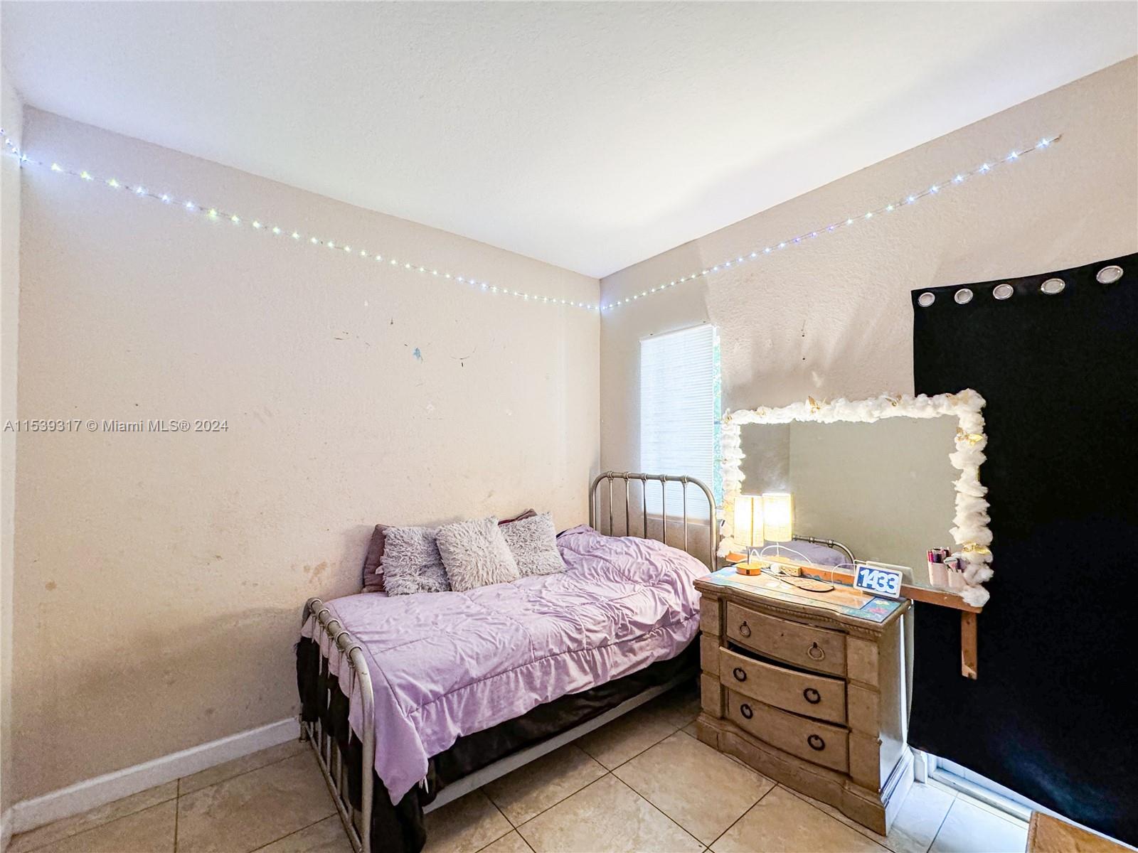 EMILIOS PLACE AT OASIS - Residential