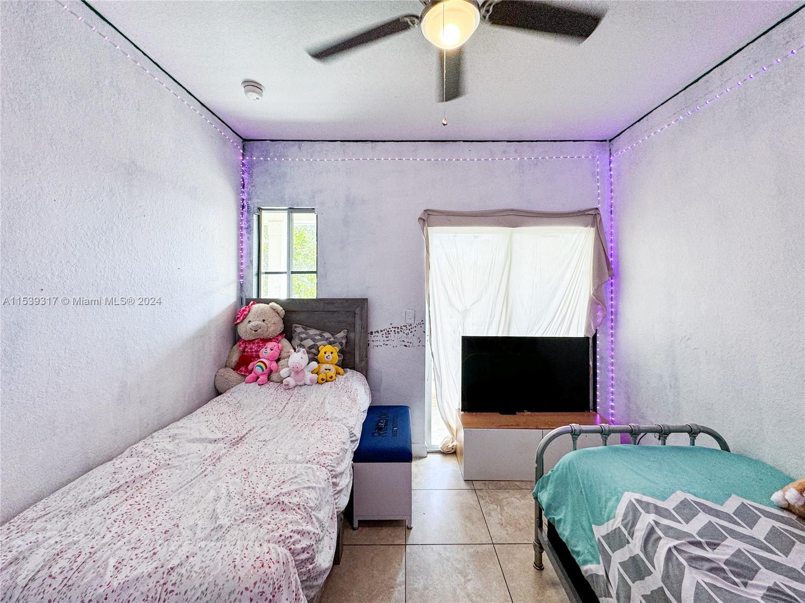 EMILIOS PLACE AT OASIS - Residential