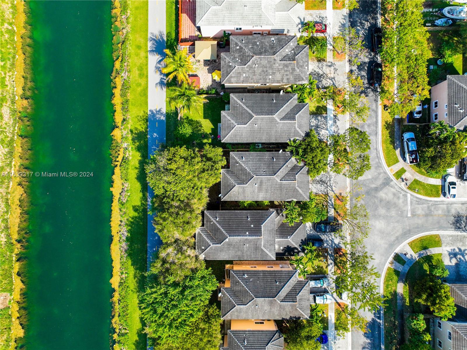 EMILIOS PLACE AT OASIS - Residential