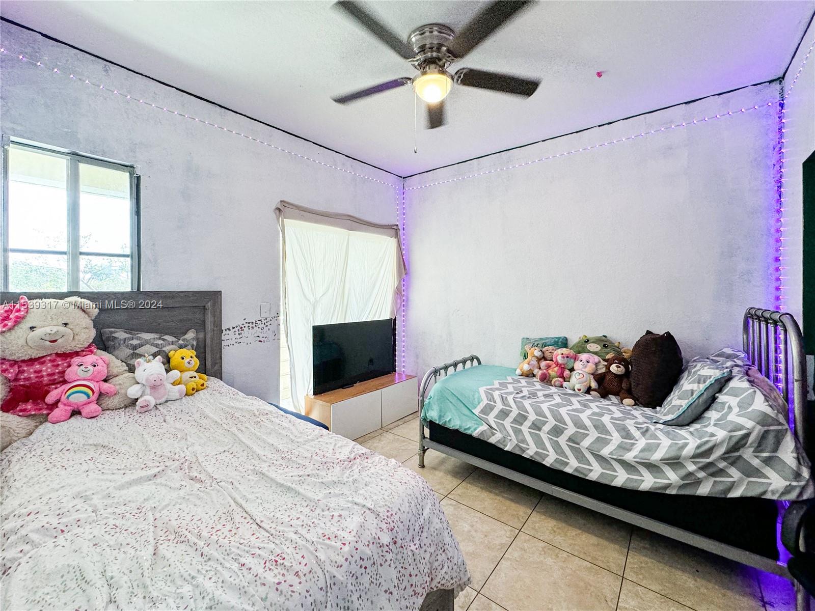 EMILIOS PLACE AT OASIS - Residential