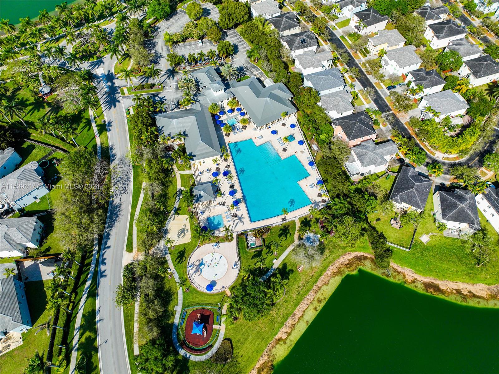 EMILIOS PLACE AT OASIS - Residential