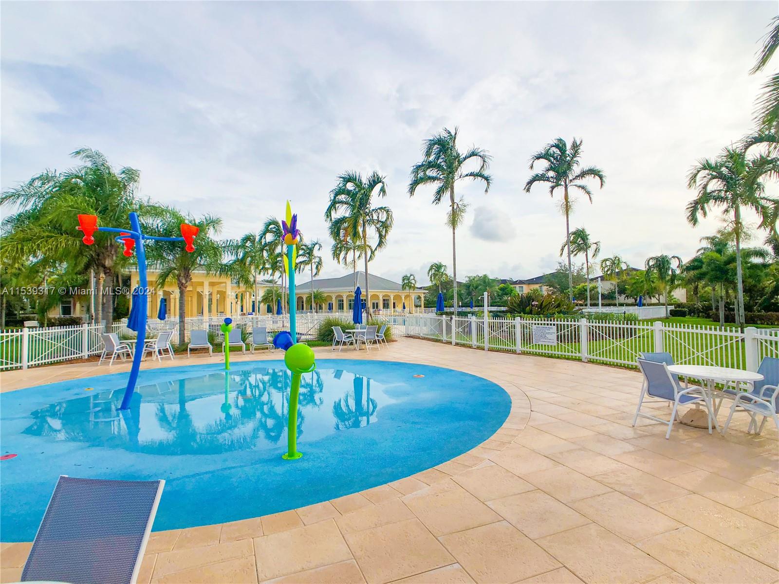 EMILIOS PLACE AT OASIS - Residential