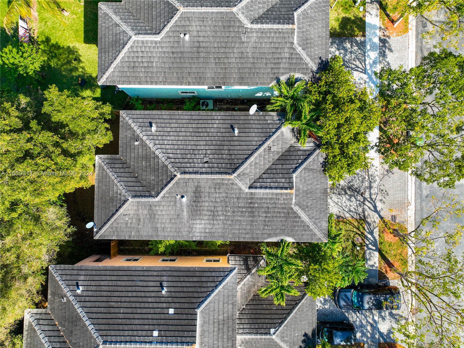 EMILIOS PLACE AT OASIS - Residential