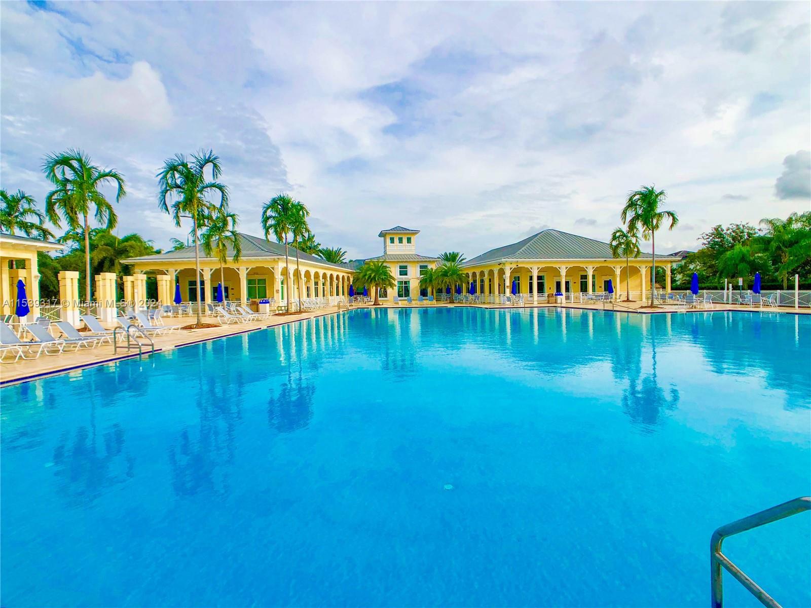 EMILIOS PLACE AT OASIS - Residential