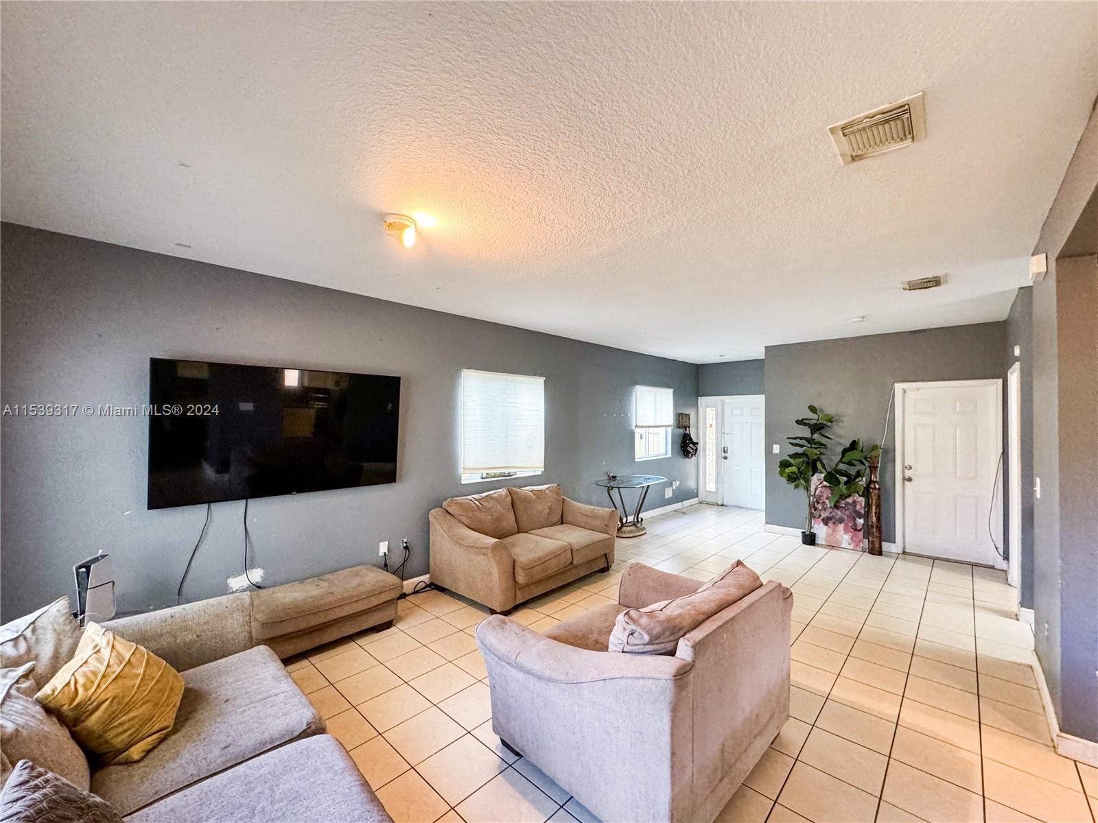 EMILIOS PLACE AT OASIS - Residential