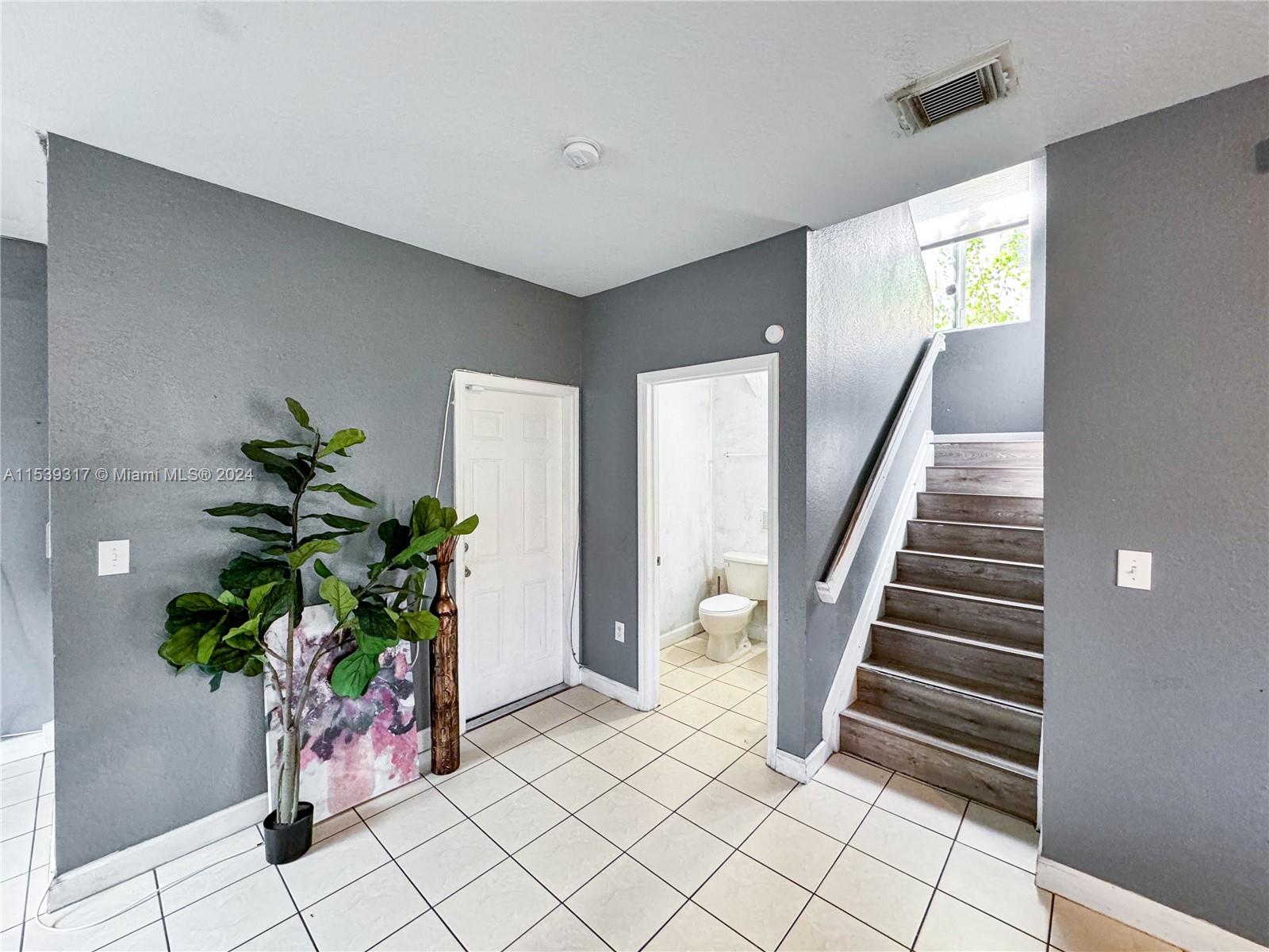 EMILIOS PLACE AT OASIS - Residential