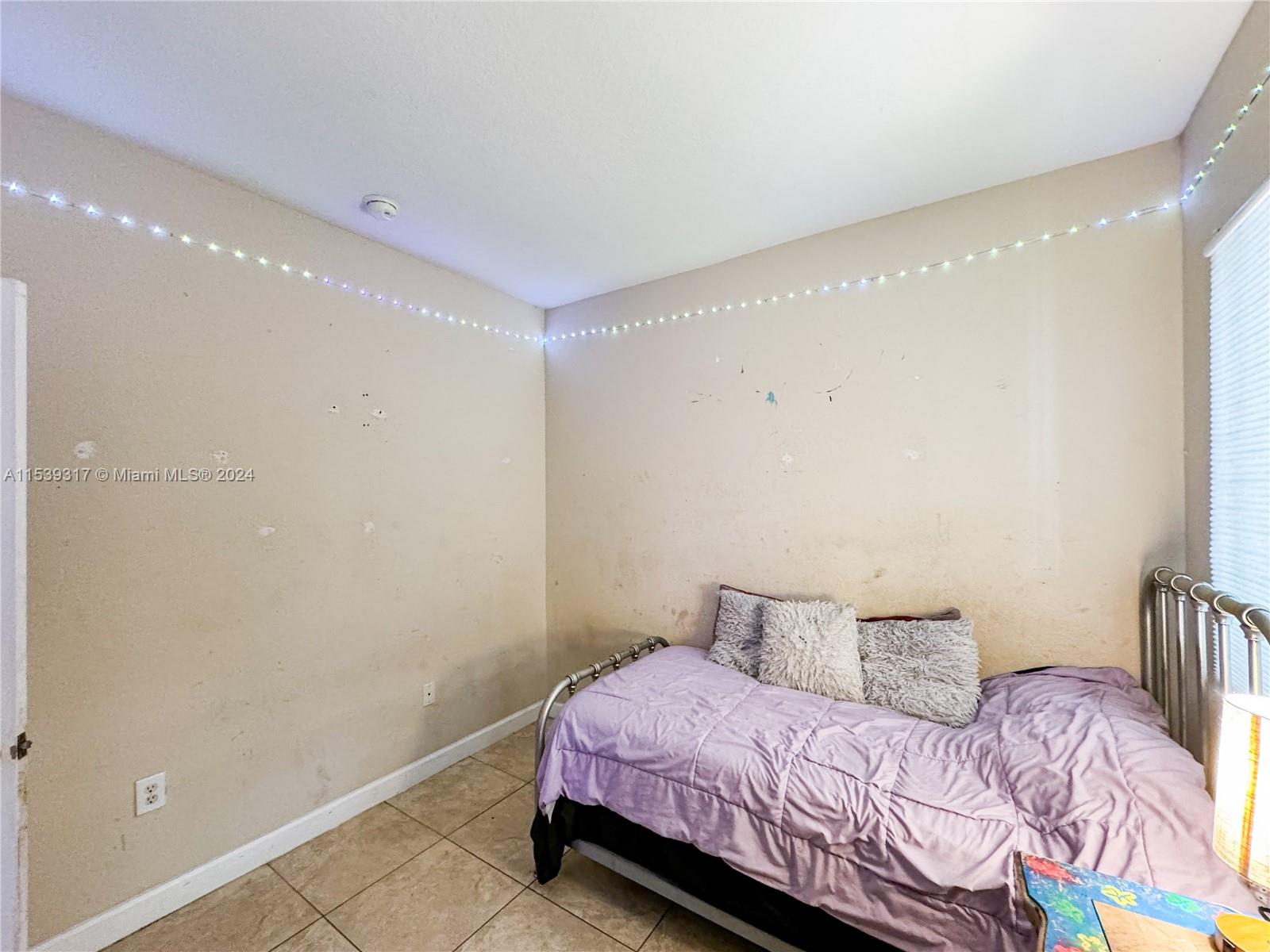 EMILIOS PLACE AT OASIS - Residential