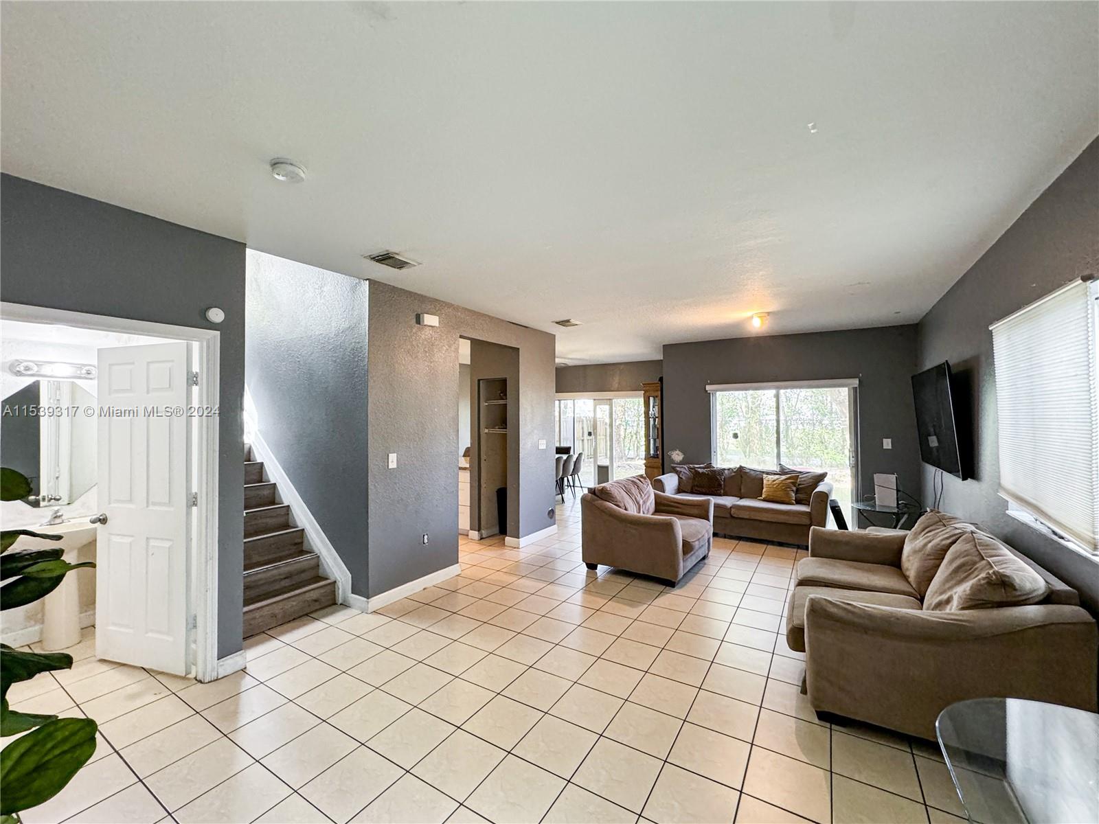 EMILIOS PLACE AT OASIS - Residential