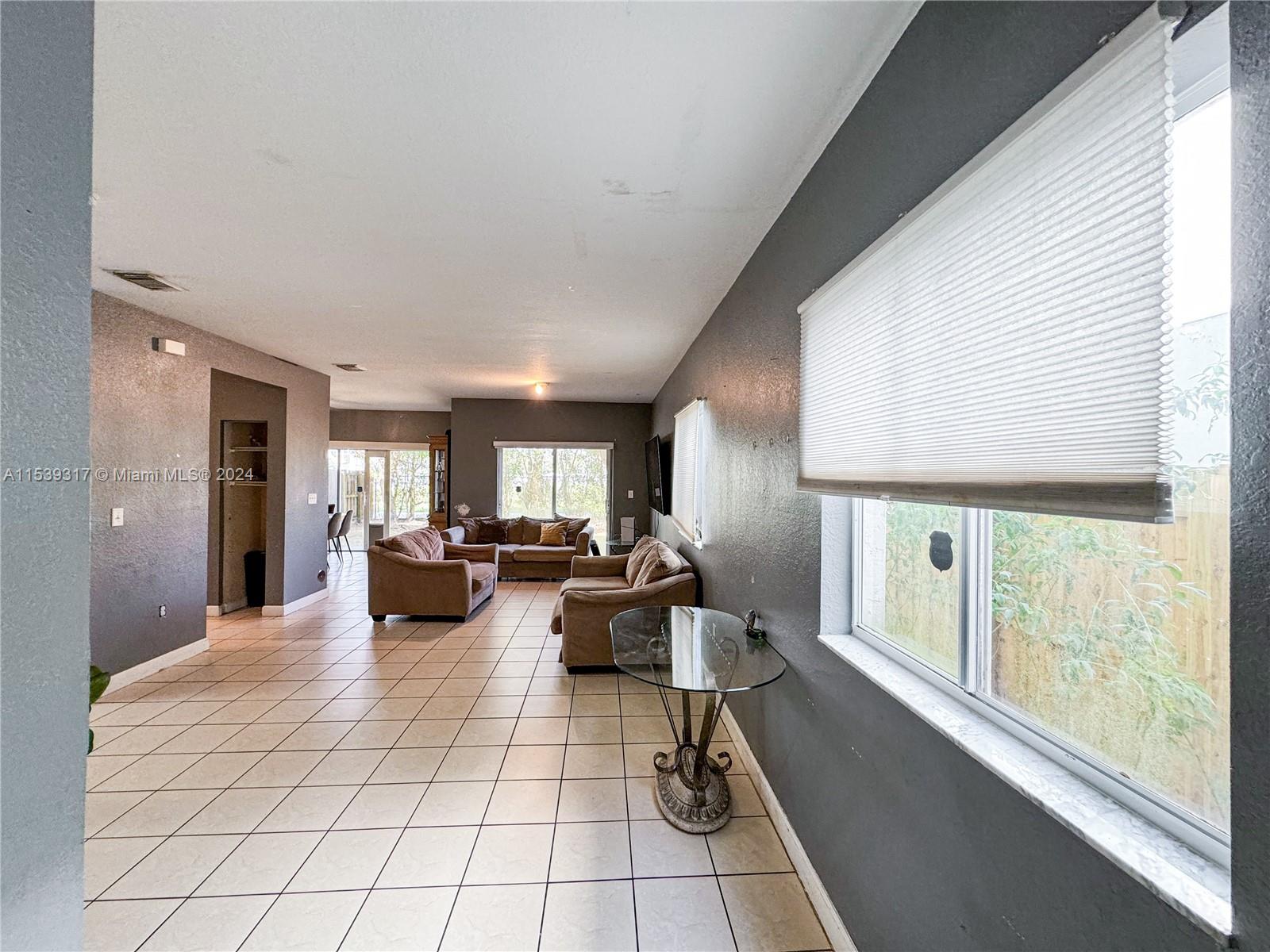 EMILIOS PLACE AT OASIS - Residential