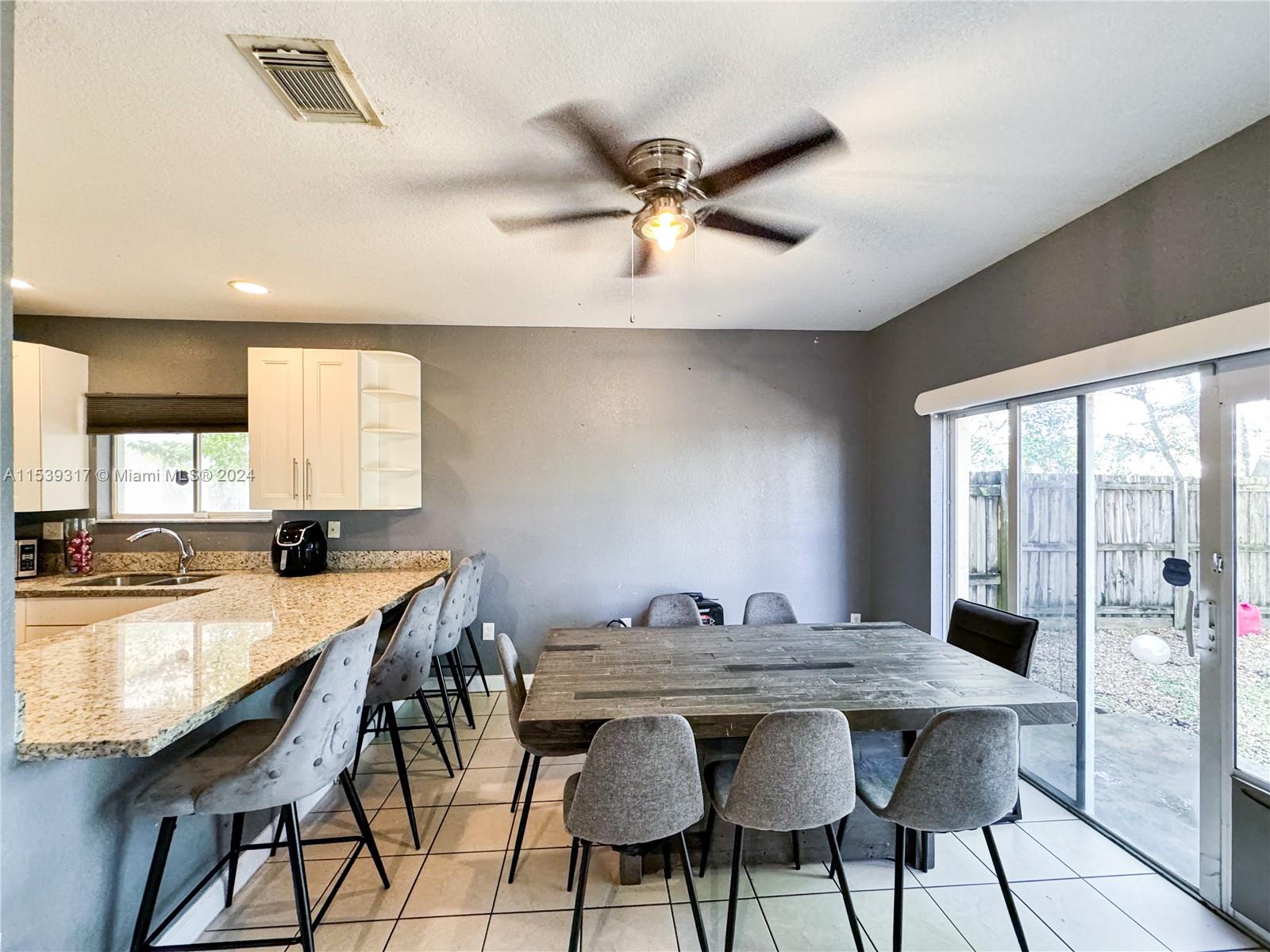 EMILIOS PLACE AT OASIS - Residential