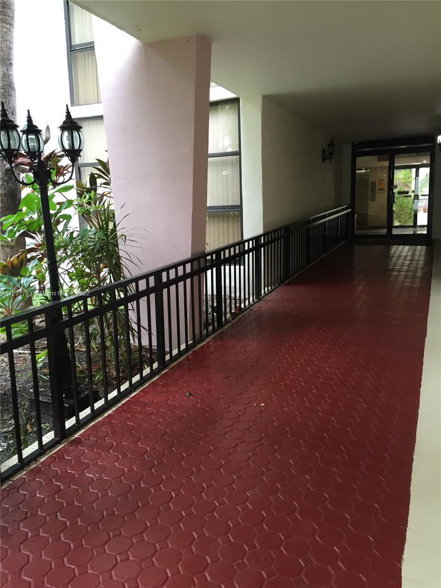 PLAZA OF AMERICAS CONDO P - Residential Lease