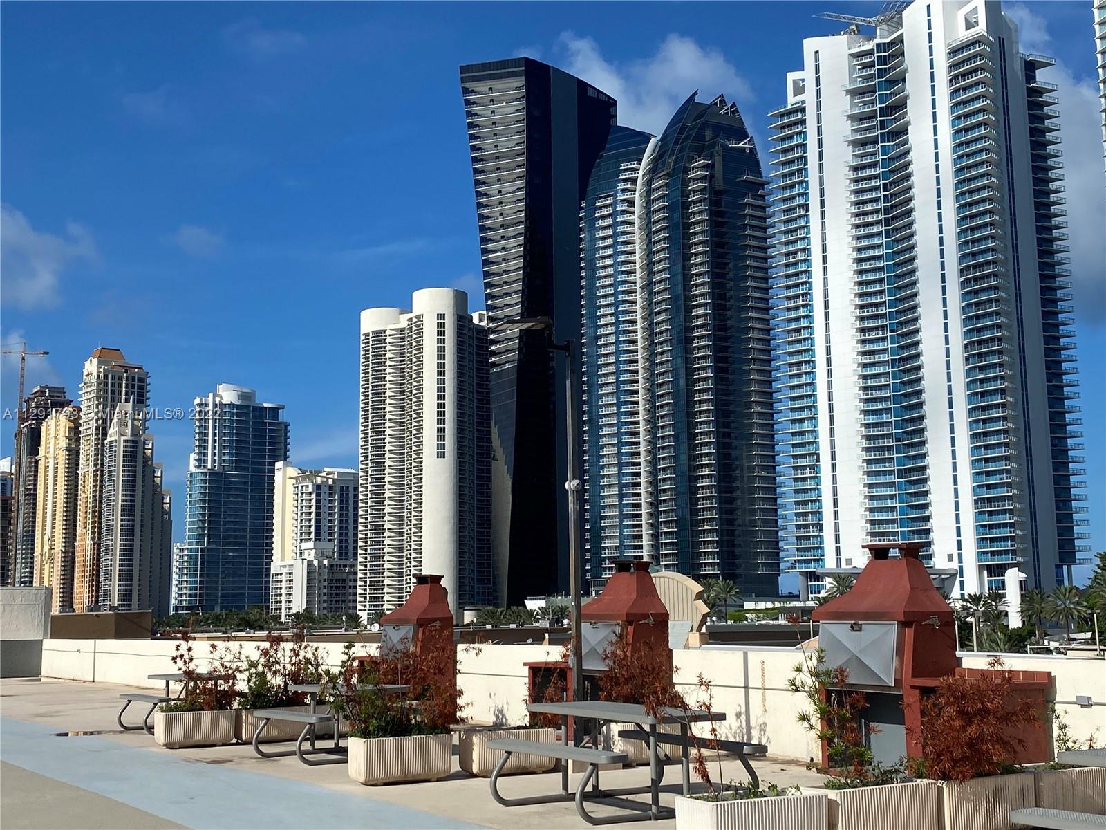 PLAZA OF AMERICAS CONDO P - Residential Lease