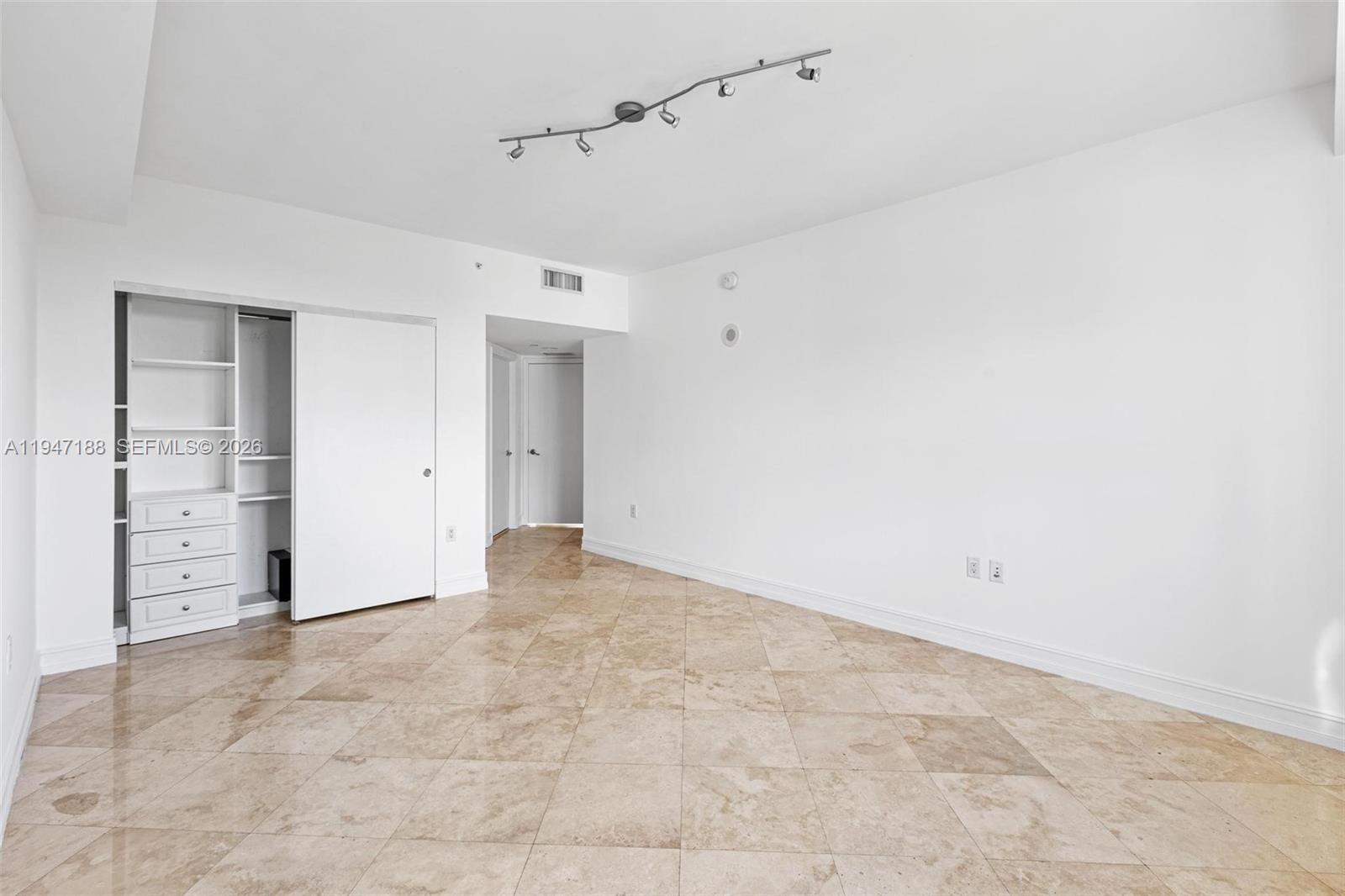 TURNBERRY VILLAGE - Residential