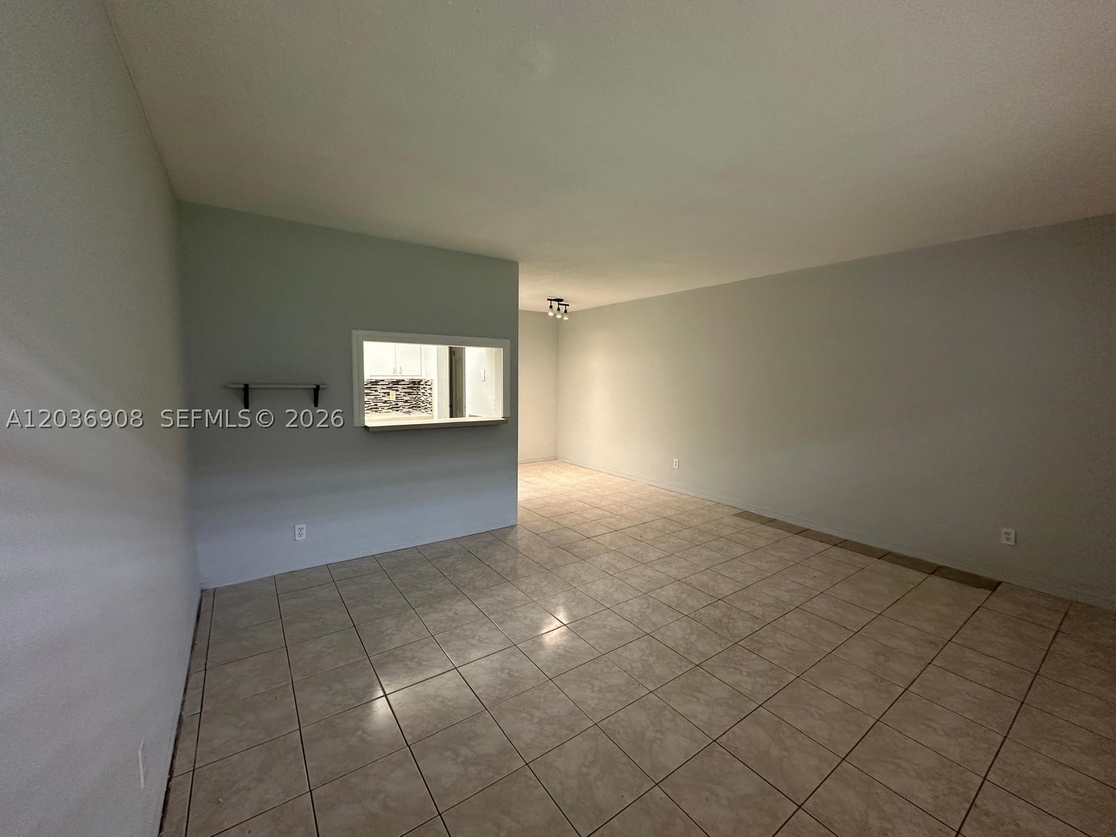 TOWN COLONY CONDO - Residential
