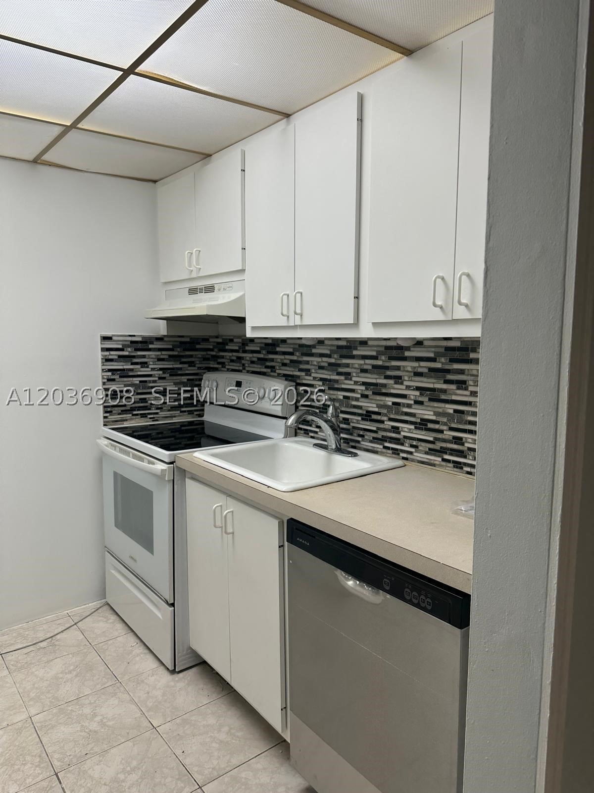 TOWN COLONY CONDO - Residential