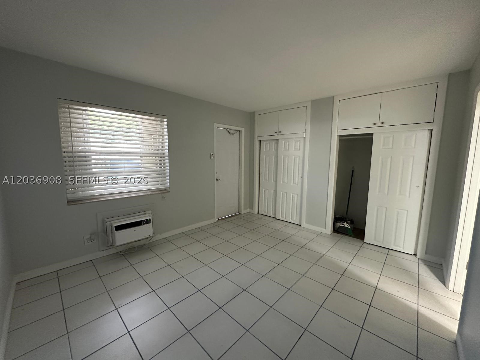 TOWN COLONY CONDO - Residential