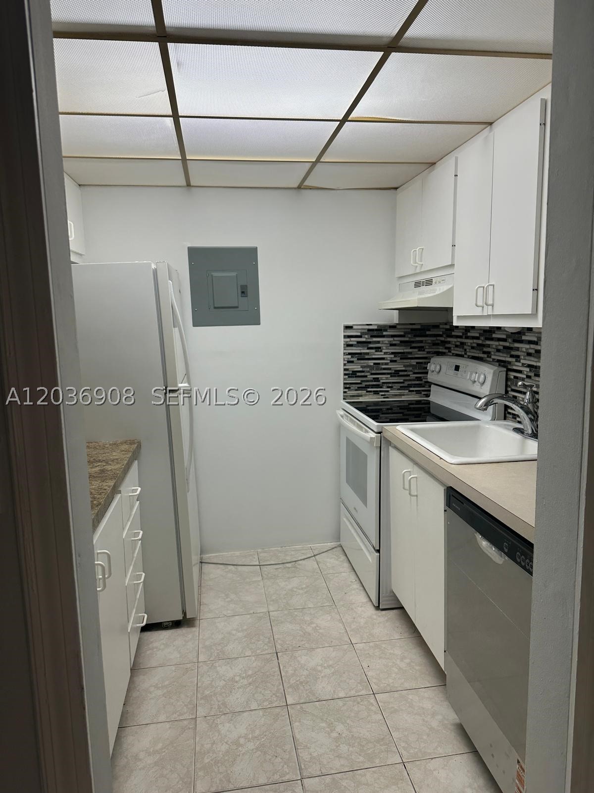 TOWN COLONY CONDO - Residential