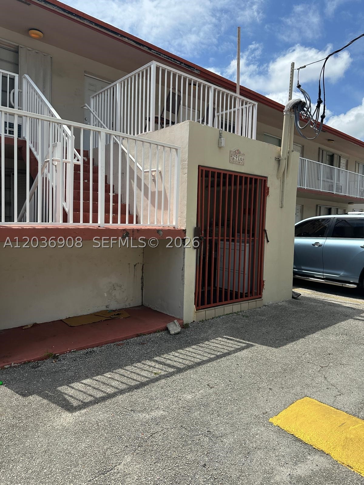 TOWN COLONY CONDO - Residential