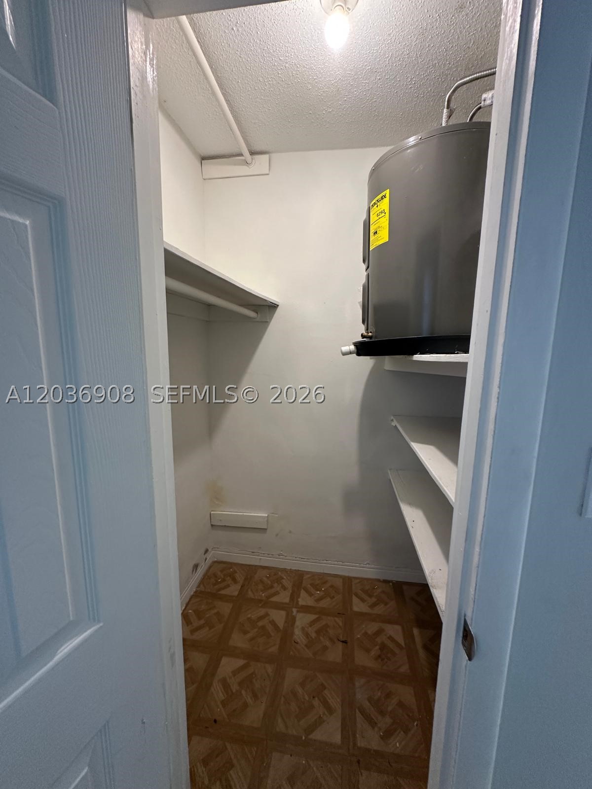 TOWN COLONY CONDO - Residential