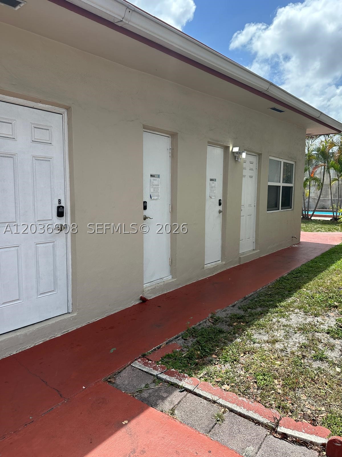 INVESTOR OPPORTUNITY – OKEY TO RENT 1ST DAY - RENTED AT $1,550/MONTH WITH VERY LOW HOA FEES. SELLER FINANCING! First-floor condo in the Town Colony community, located in the heart of Hollywood, FL. Currently rented at $1,550/month, offering immediate rental income with exceptionally low monthly expenses. The unit features a refrigerator, stove, and a functional kitchen area. One assigned parking space included. Community amenities include a swimming pool, shared laundry facilities, and additional storage in the clubhouse. Excellent location just minutes from Hollywood Beach, Downtown Hollywood, I-95, and major shopping and dining areas. The condo is part of a well-maintained community with a fast and simple rental approval process. Perfect for investors seeking strong cash flow. SELLER FINANCING.