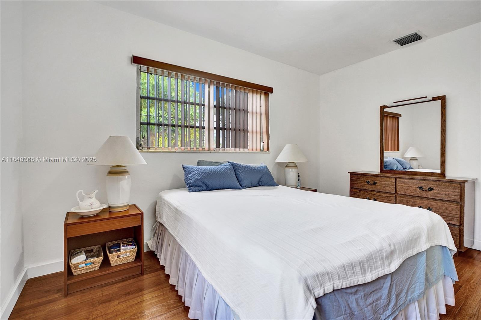 TWELFTH ST MANORS 1ST ADD - Residential