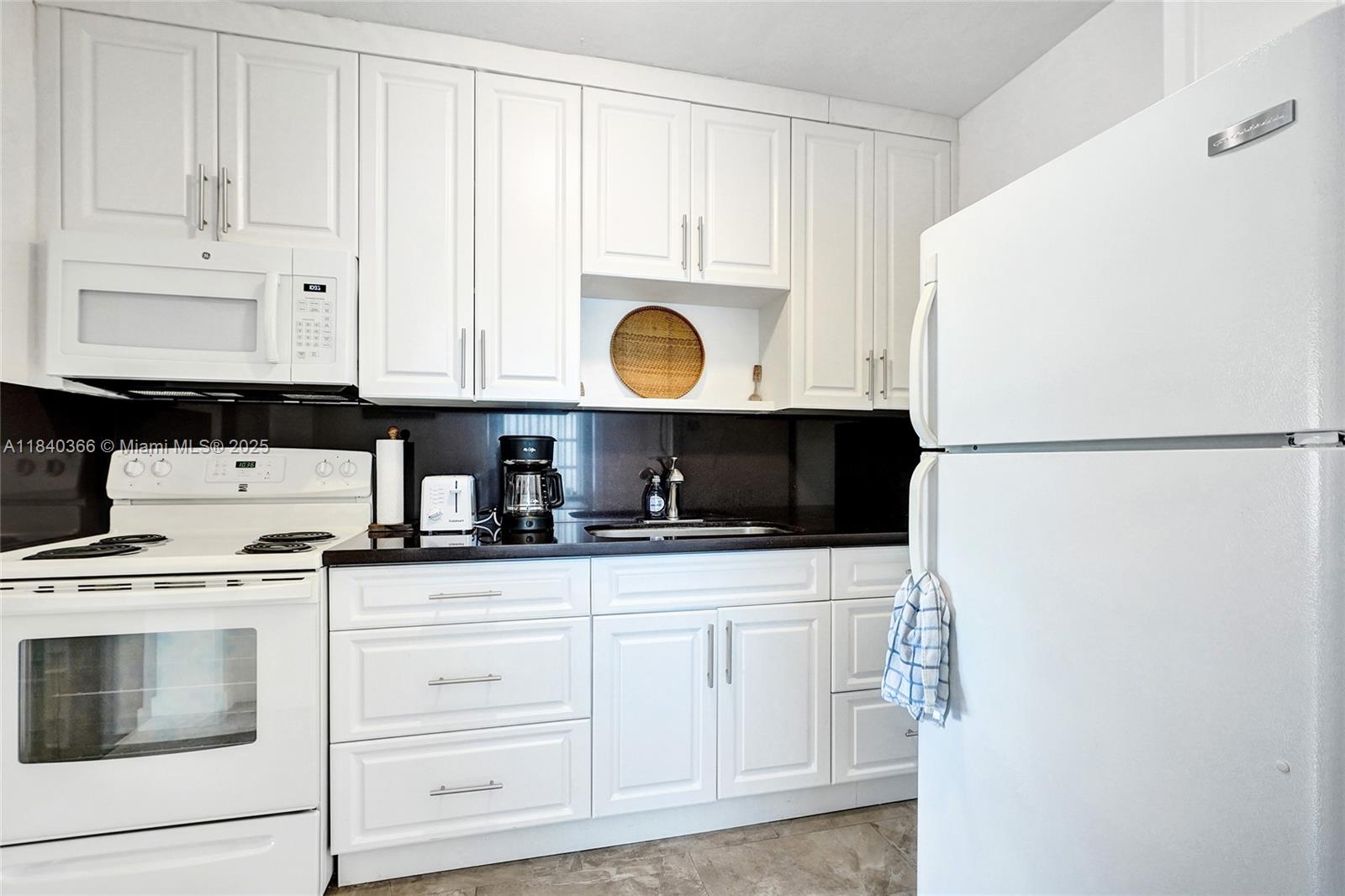 TWELFTH ST MANORS 1ST ADD - Residential