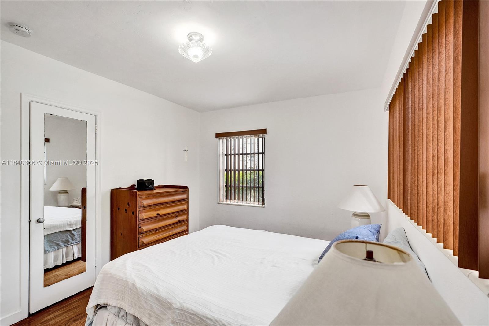 TWELFTH ST MANORS 1ST ADD - Residential