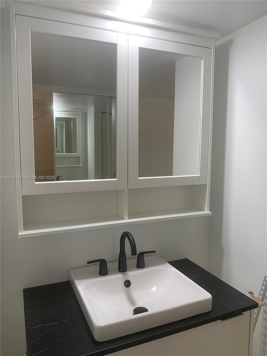CONDO 25 OF WHITEHALL - Residential Lease