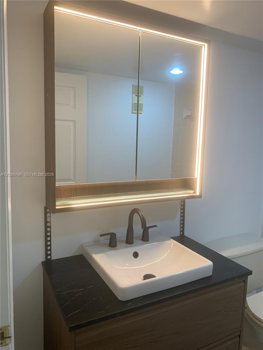 CONDO 25 OF WHITEHALL - Residential Lease