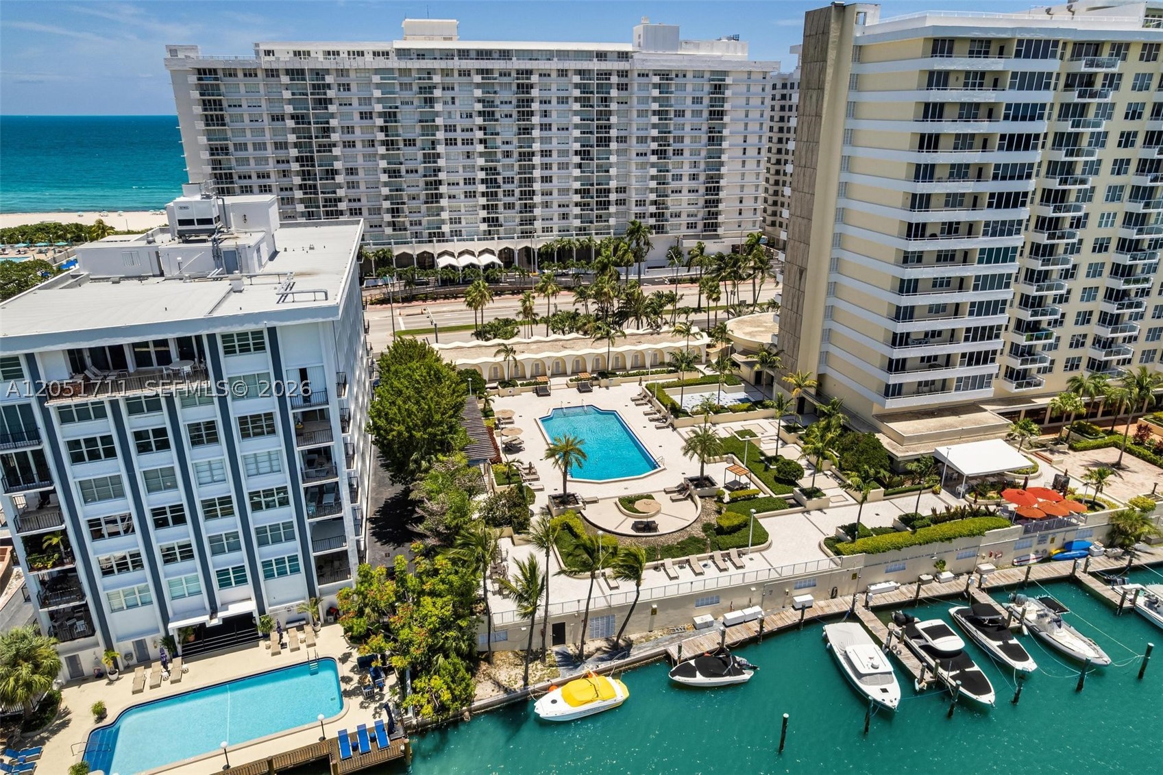 5600 CONDO - Residential
