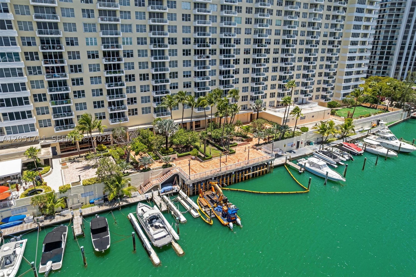 5600 CONDO - Residential