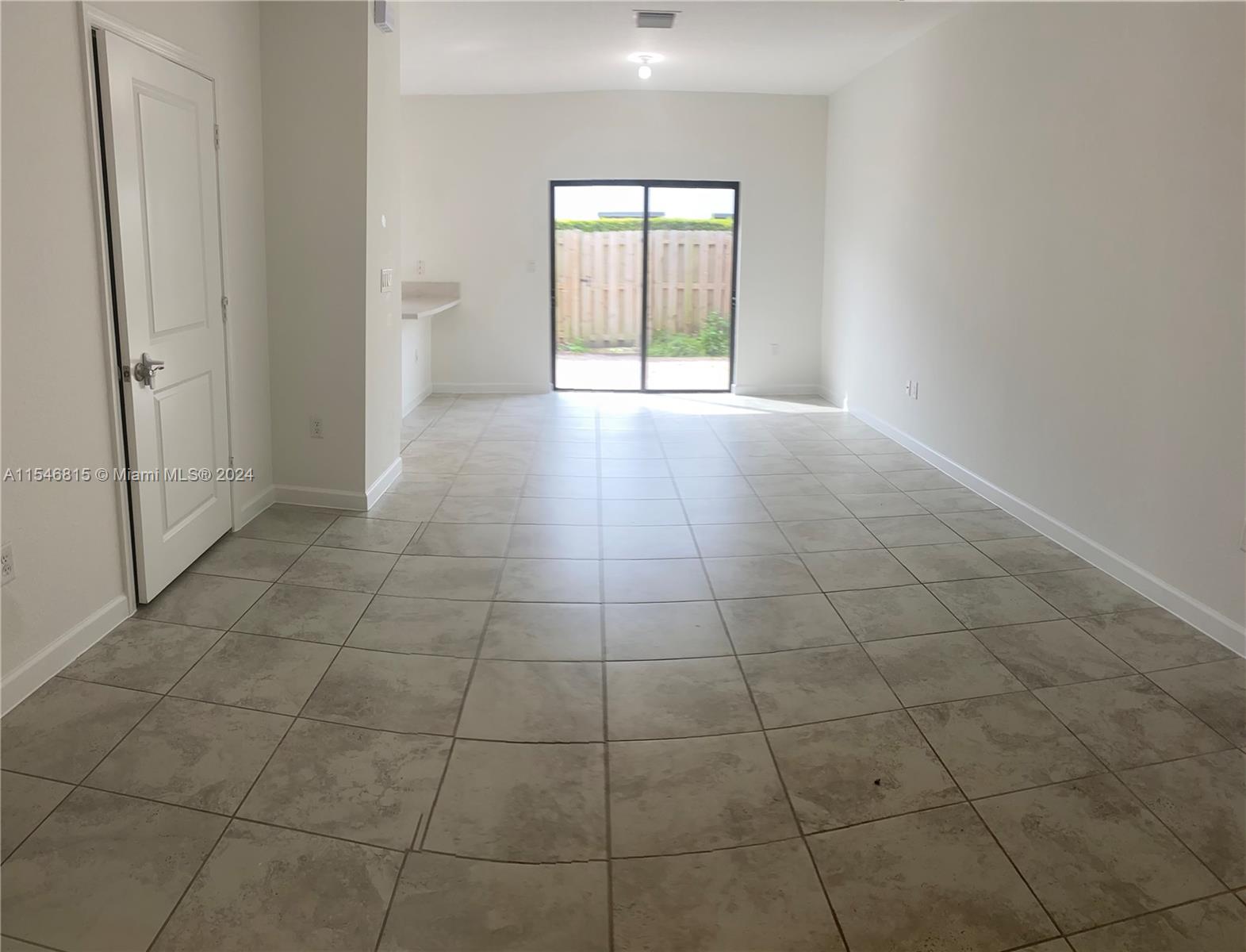 COCO PALM VILLAS - Residential Lease