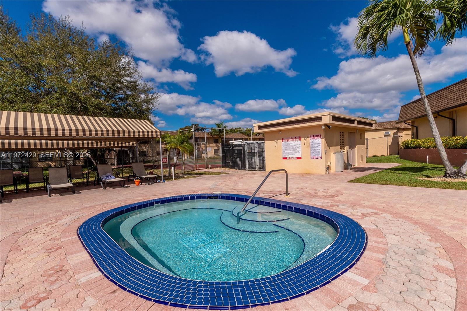 VILLAS AT CARRIAGE HILLS - Residential