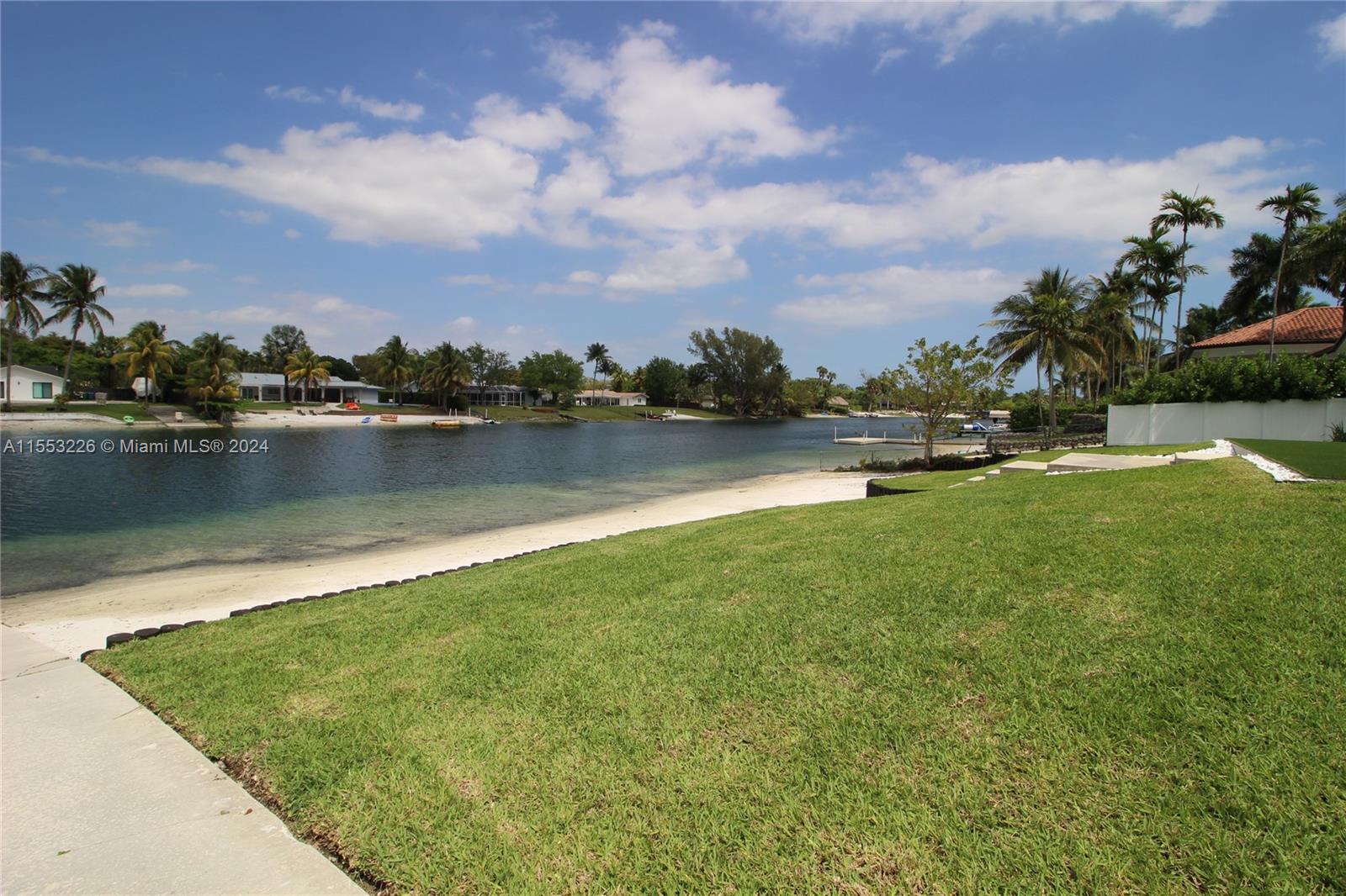 LAKESHORE SEC ONE - Residential