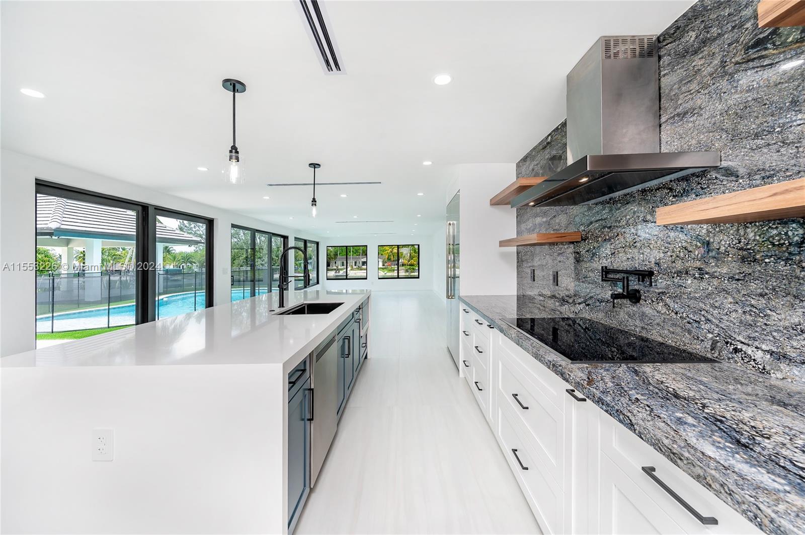 LAKESHORE SEC ONE - Residential