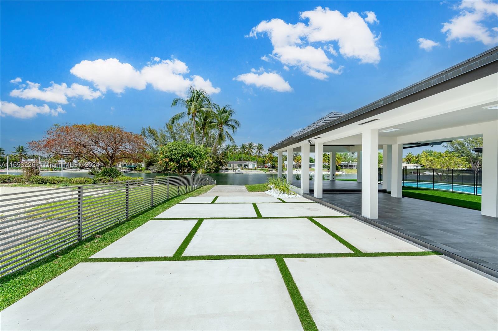 LAKESHORE SEC ONE - Residential