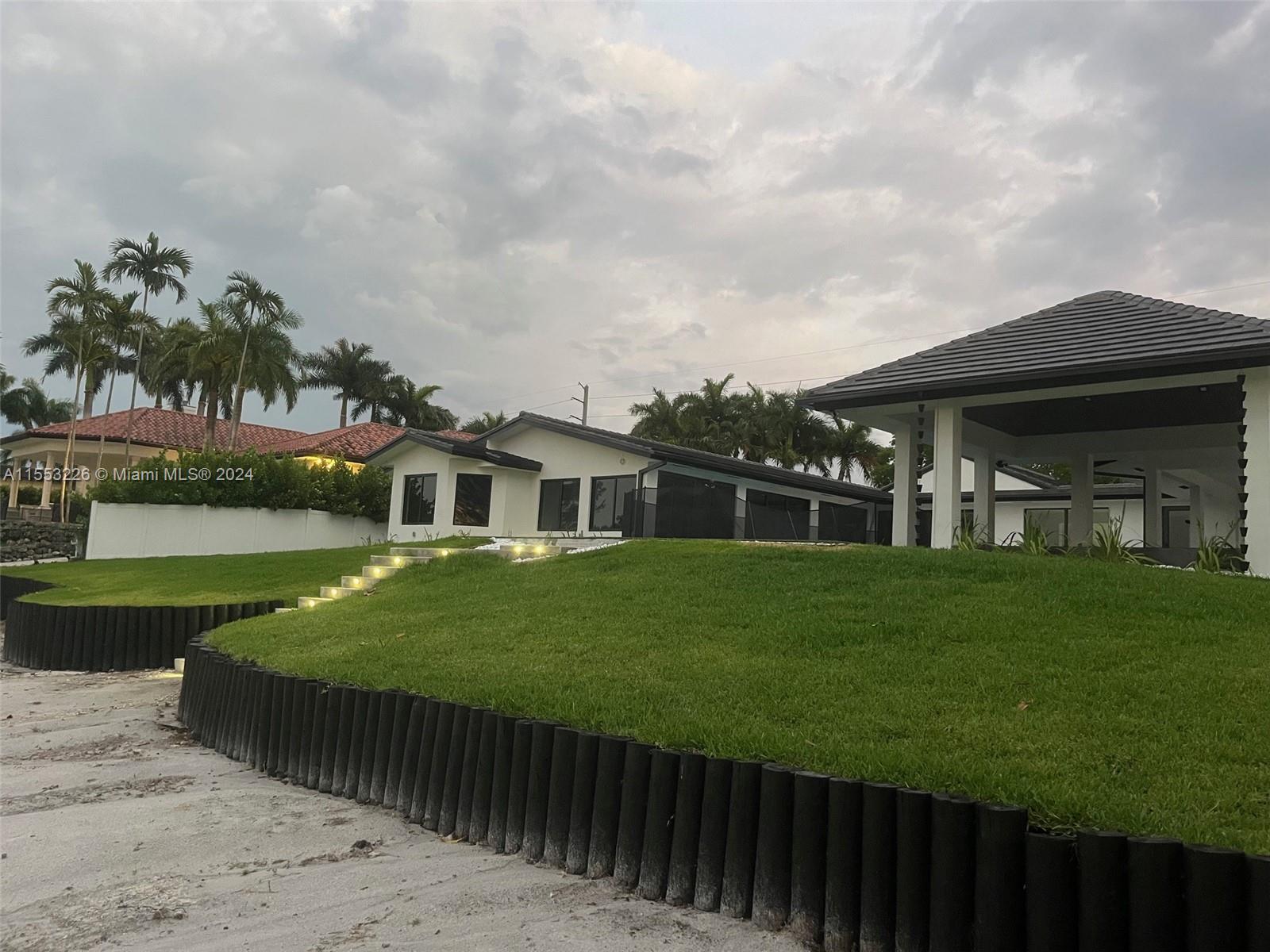 LAKESHORE SEC ONE - Residential