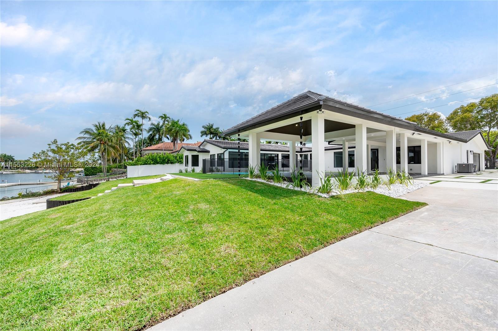 LAKESHORE SEC ONE - Residential
