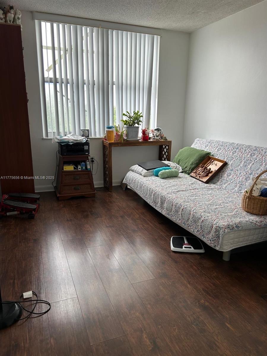 Greynolds Park Club Condo - Residential