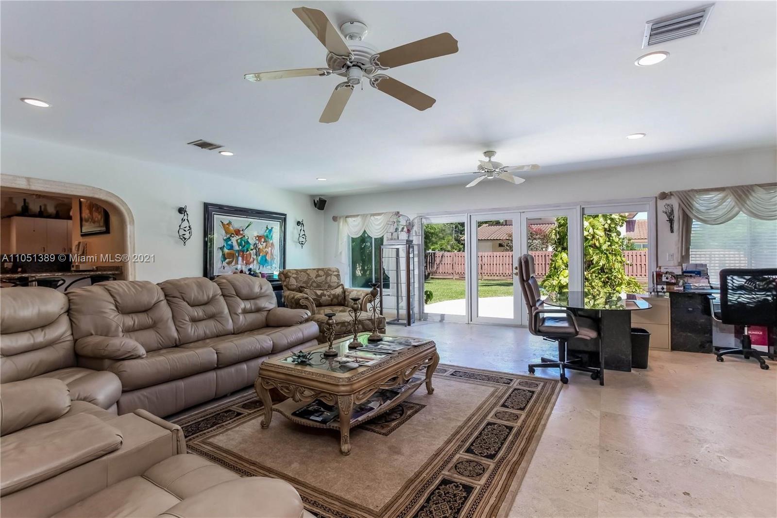 GOLDEN BEACH SEC F - Residential